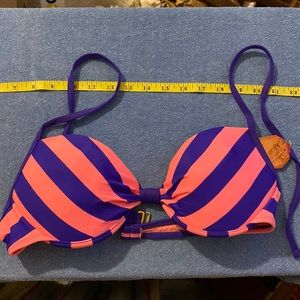 Swimsuit Bathing Suit Top Size L NWT